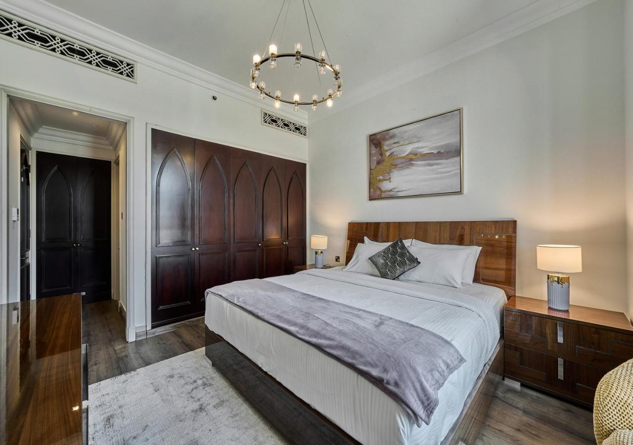 Burj Khalifa Partial View Peak Living Luxury 2Br Souk Al-Bahar Beside Dubai Mall-Golden Homes Exterior photo